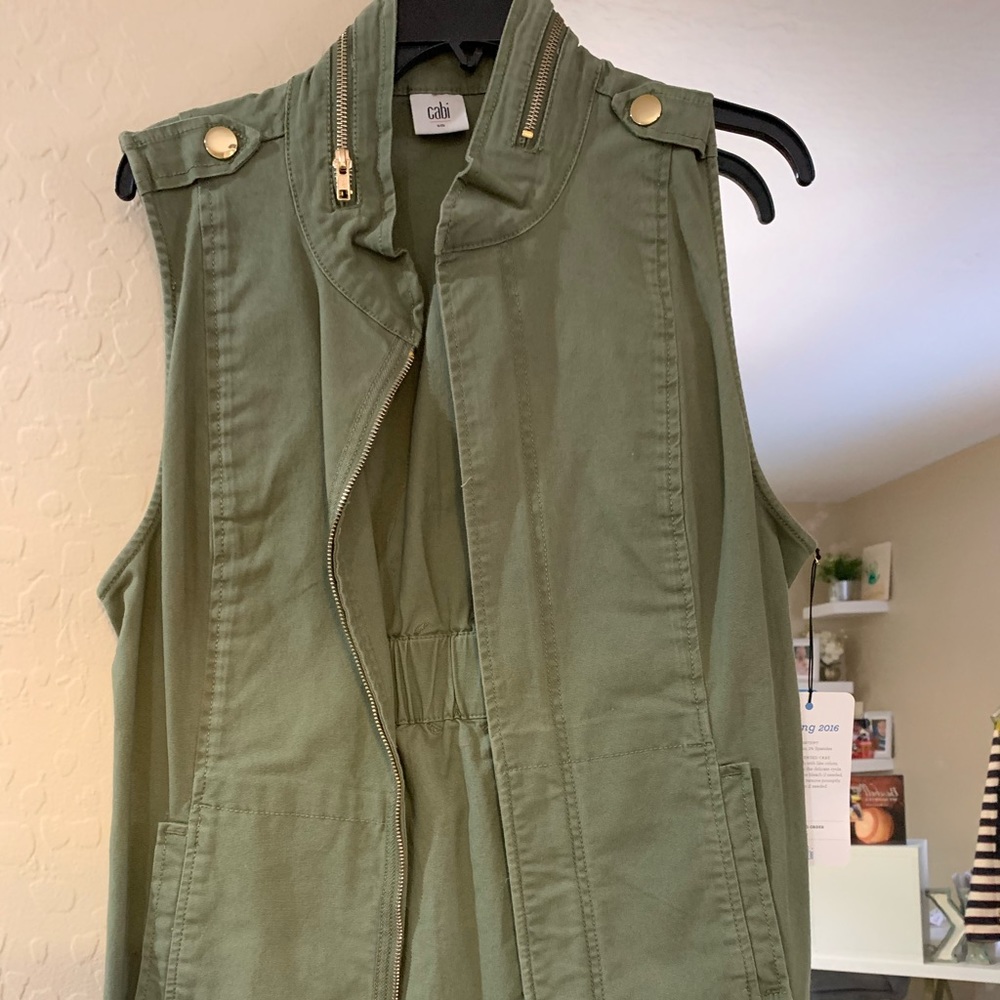 Cabi explorer vest